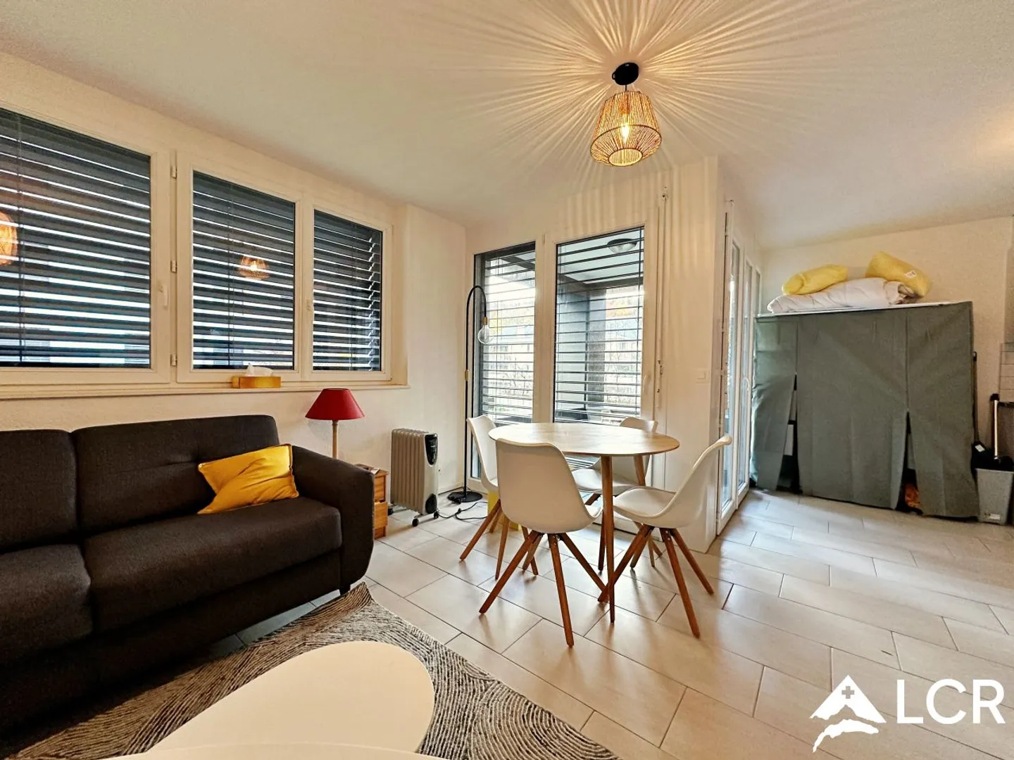 Beau studio meublé - terrasse - 100m de la gare - Photo 3 sur 5