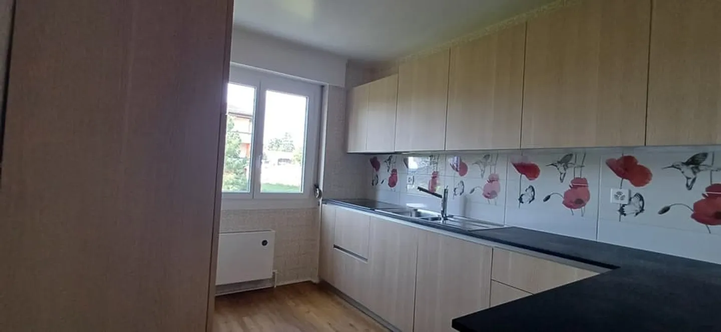 Rare occasion. Bright 3.5 room apartment for sale. CHF 788,000 - Photo 3 of 12