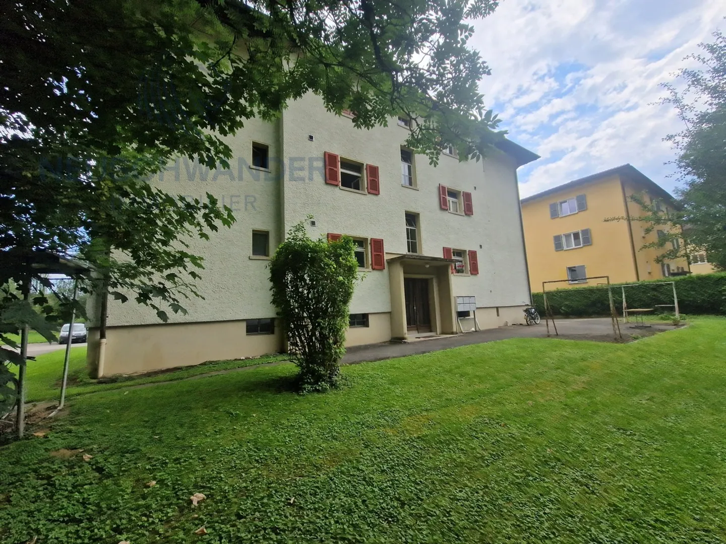 Ideale Lage für dieses Ensemble von 12 renditestarken Wohnungen - Foto 3 von 13