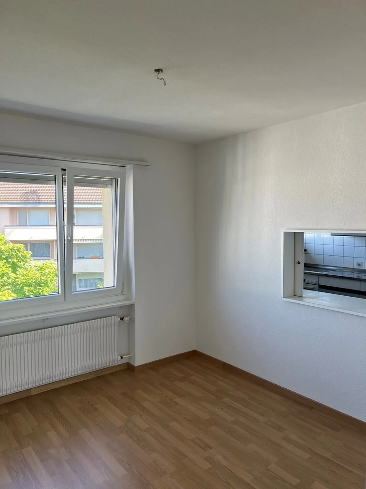 Appartement 4 pièces confortable - Photo 4 sur 9