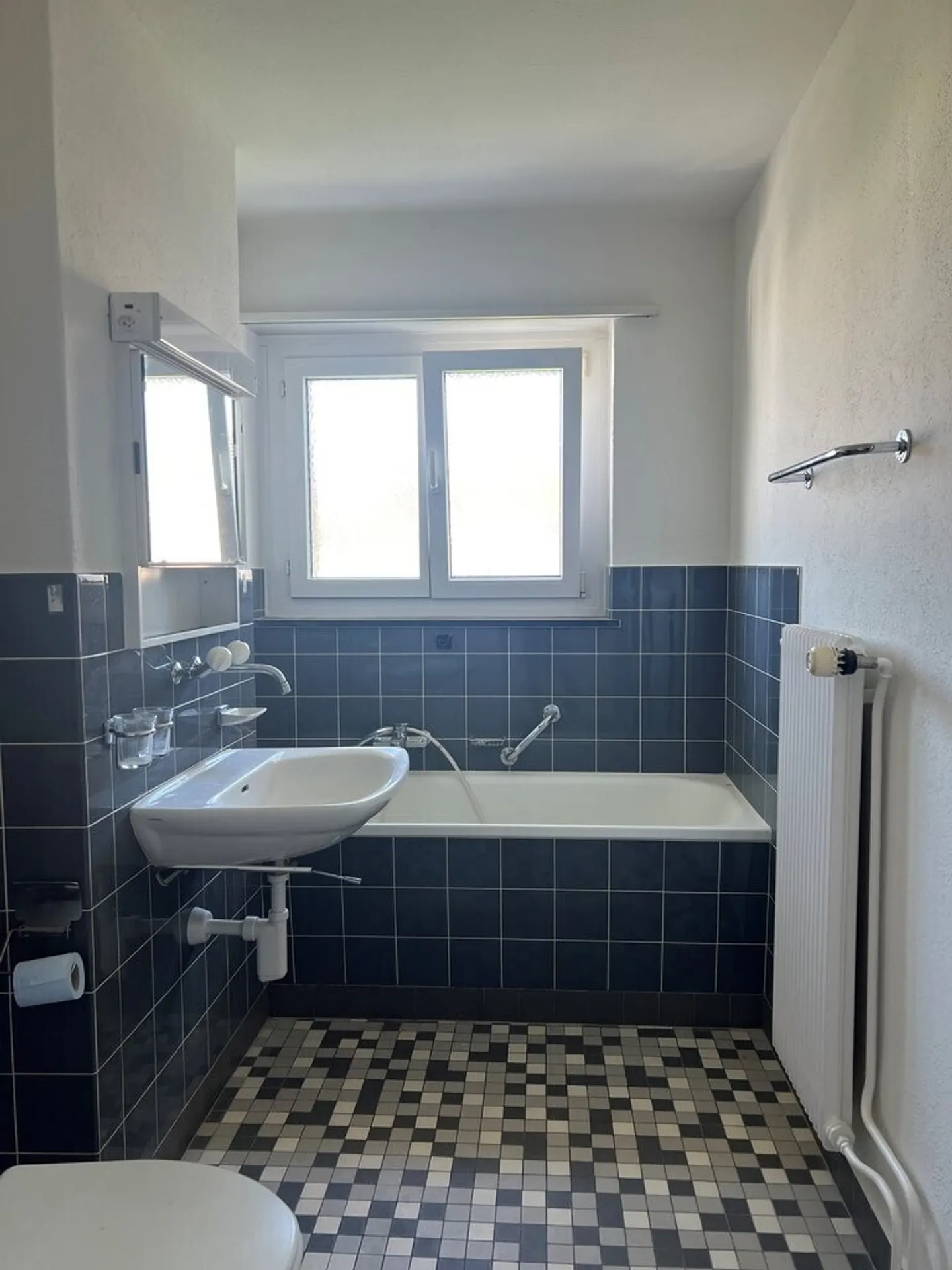 Appartement 4 pièces confortable - Photo 6 sur 9