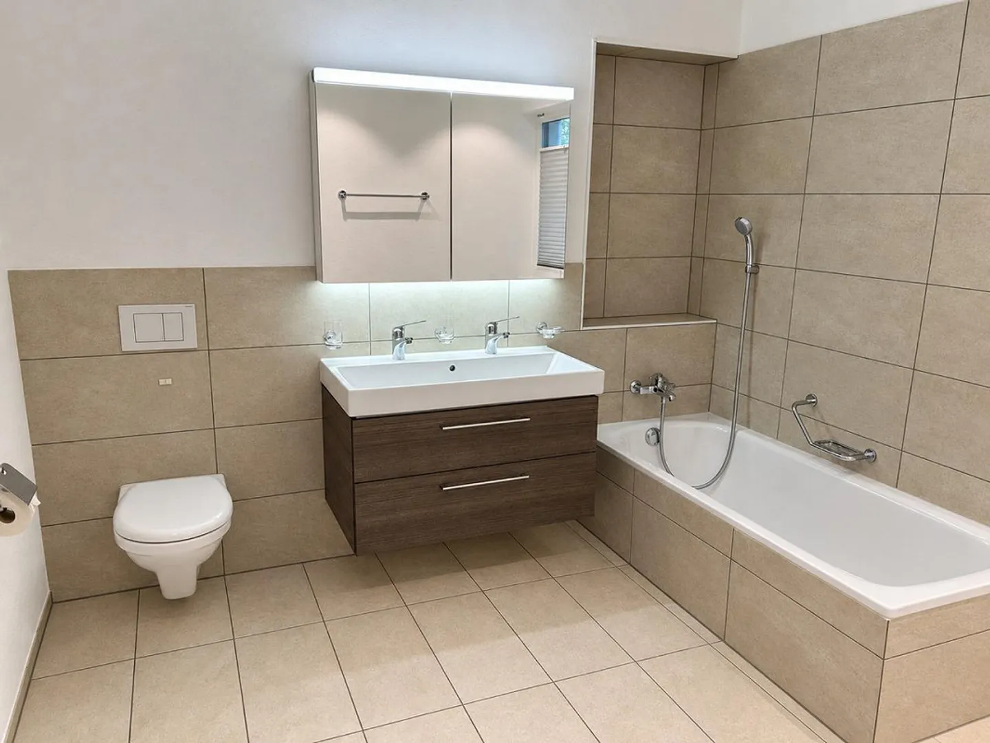Exclusive Garden Apartment in Central Location - Photo 7 of 10