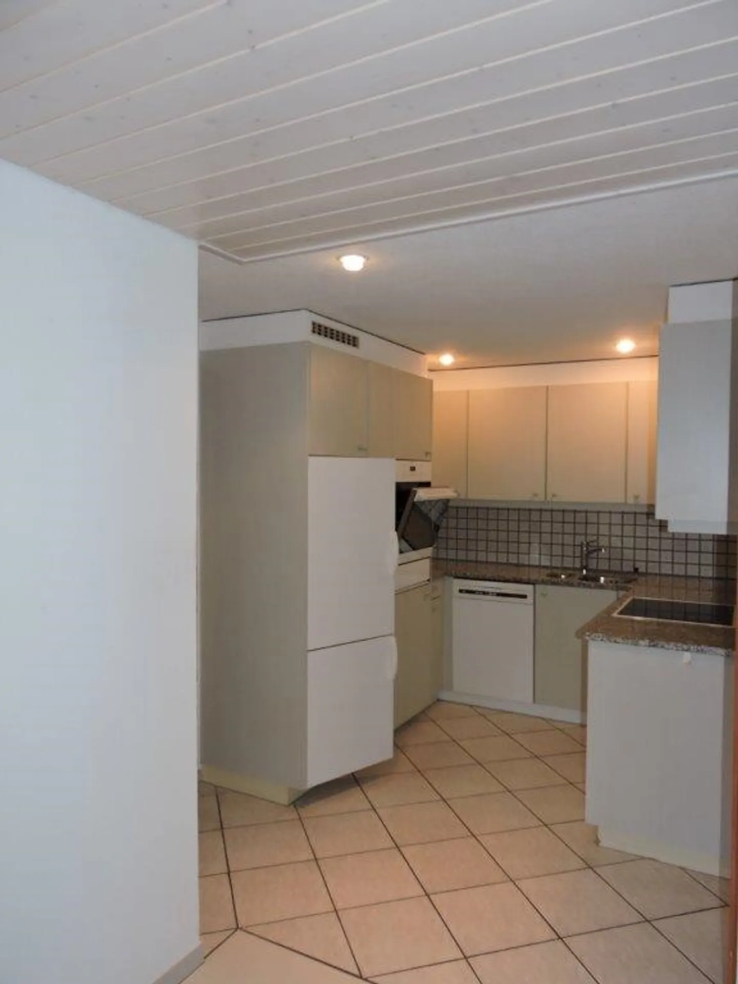2,5 Zimmer Einliegerwohnung mit eigenem Eingang und Garten - Foto 5 di 14