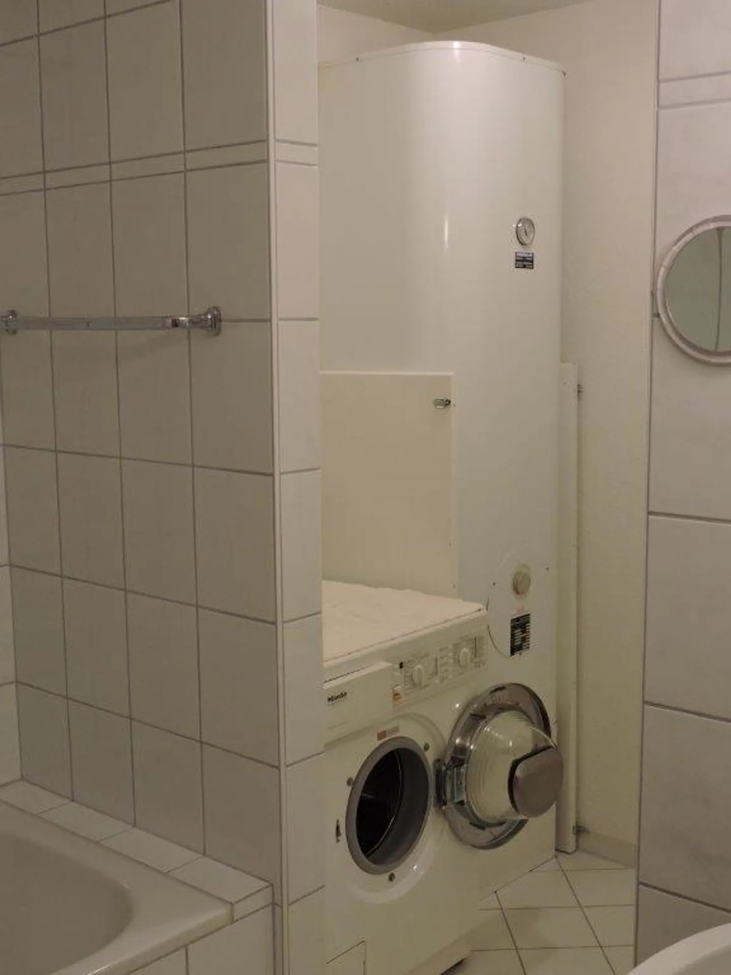 2,5 Zimmer Einliegerwohnung mit eigenem Eingang und Garten - Foto 8 di 14