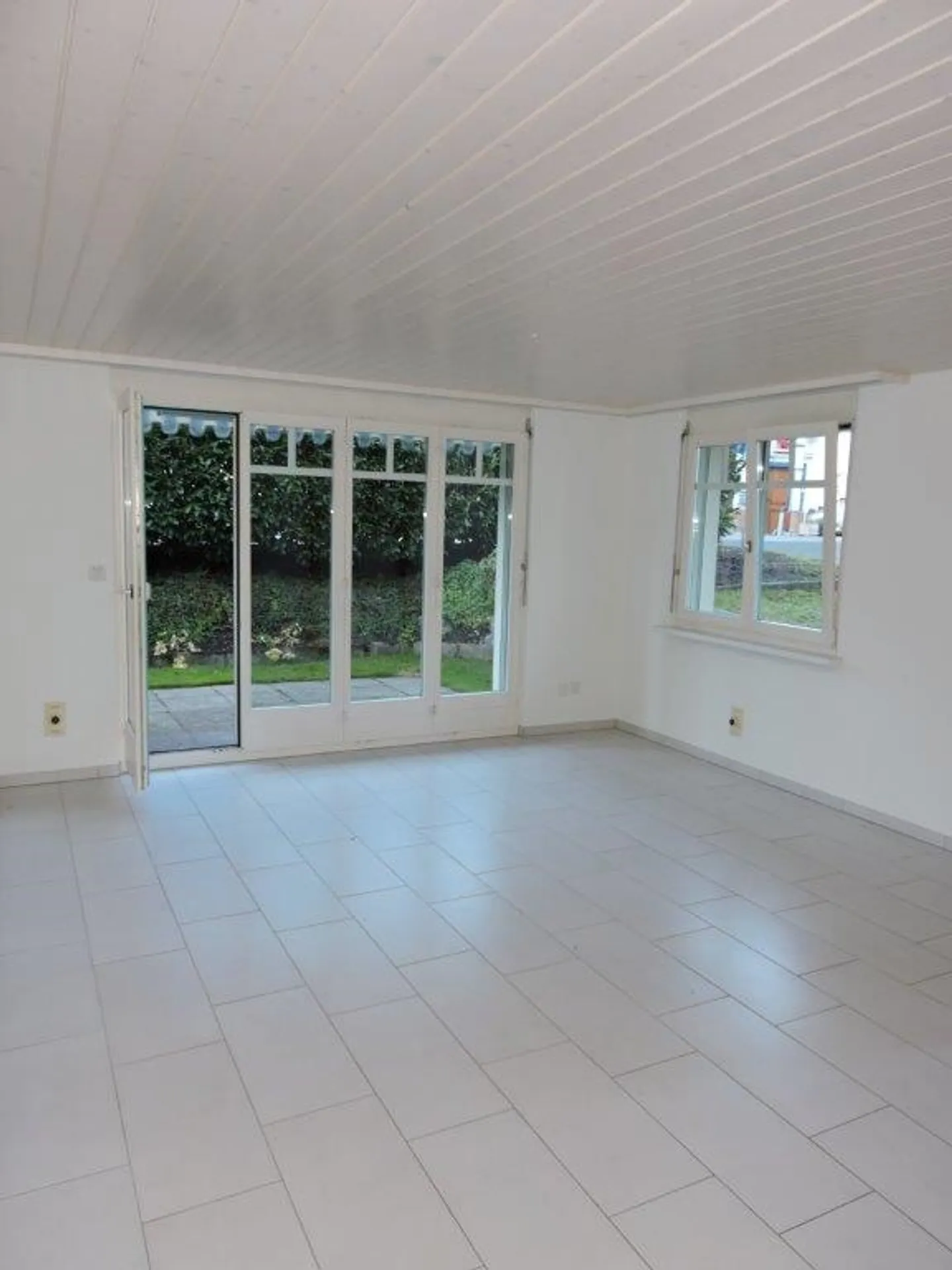 2,5 Zimmer Einliegerwohnung mit eigenem Eingang und Garten - Foto 10 di 14