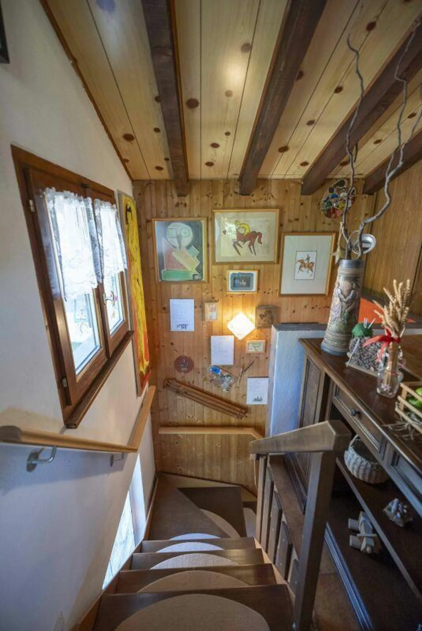 Vendiamo confortevole casa in stile rustico a Mugena - Foto 5 di 16