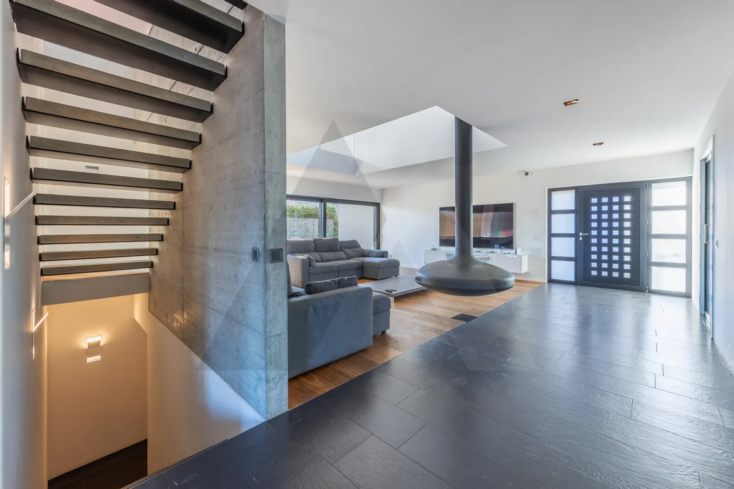 DESIGN-VILLA IN EINER SONNIGEN LAGE IN SAN PIETRO - Foto 4 von 14