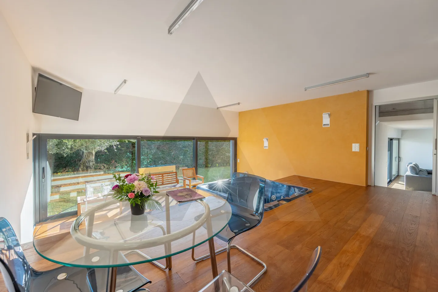 DESIGN-VILLA IN EINER SONNIGEN LAGE IN SAN PIETRO - Foto 7 von 14