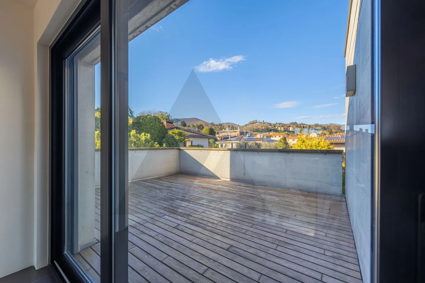 DESIGN-VILLA IN EINER SONNIGEN LAGE IN SAN PIETRO - Foto 11 von 14