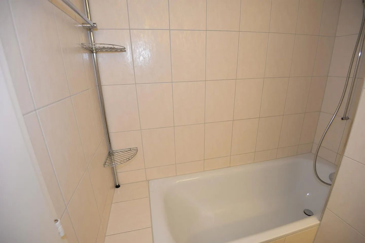 Spacious Apartment in Old Town - Photo 8 of 9