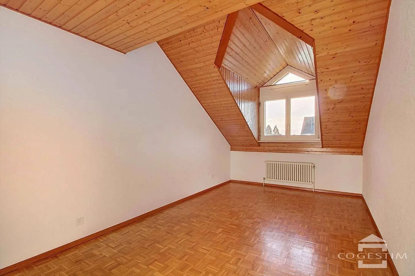Ultimo piano 4.5 stanze - Foto 7 di 13
