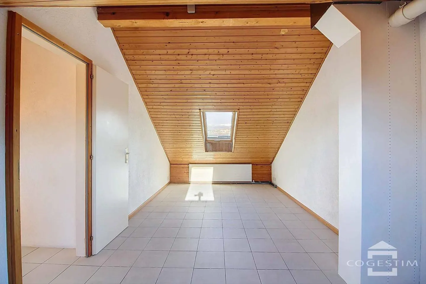 Ultimo piano 4.5 stanze - Foto 12 di 13