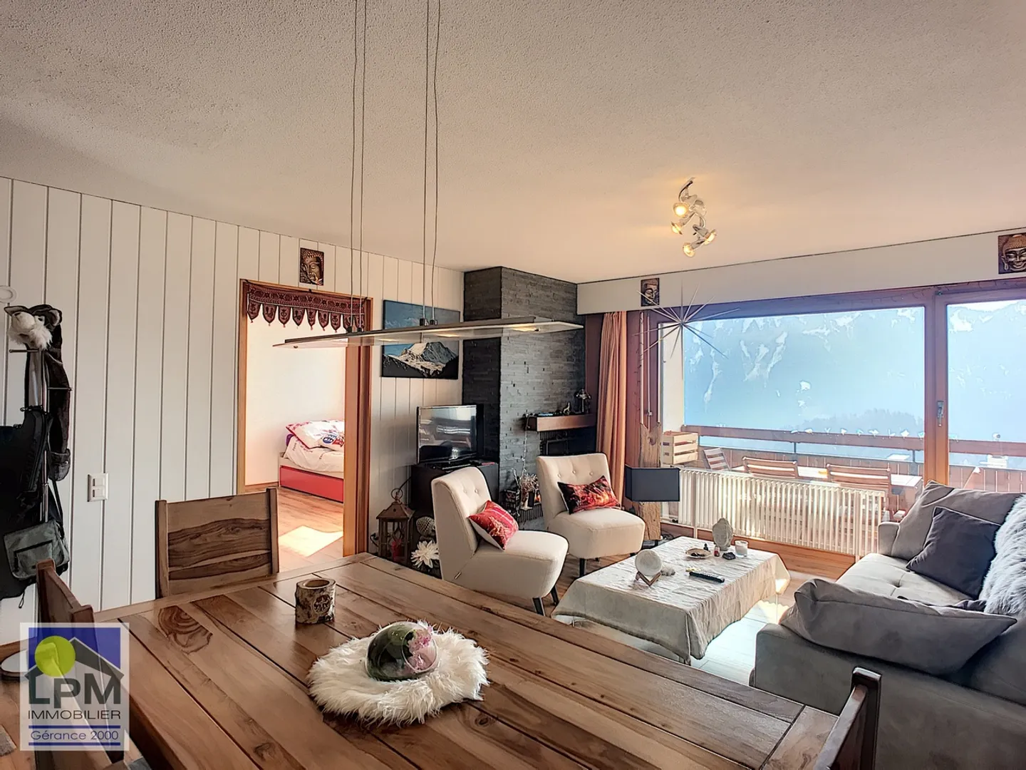 Renovated apartment with unobstructed view of the Alps, south facing - Photo 1 of 7