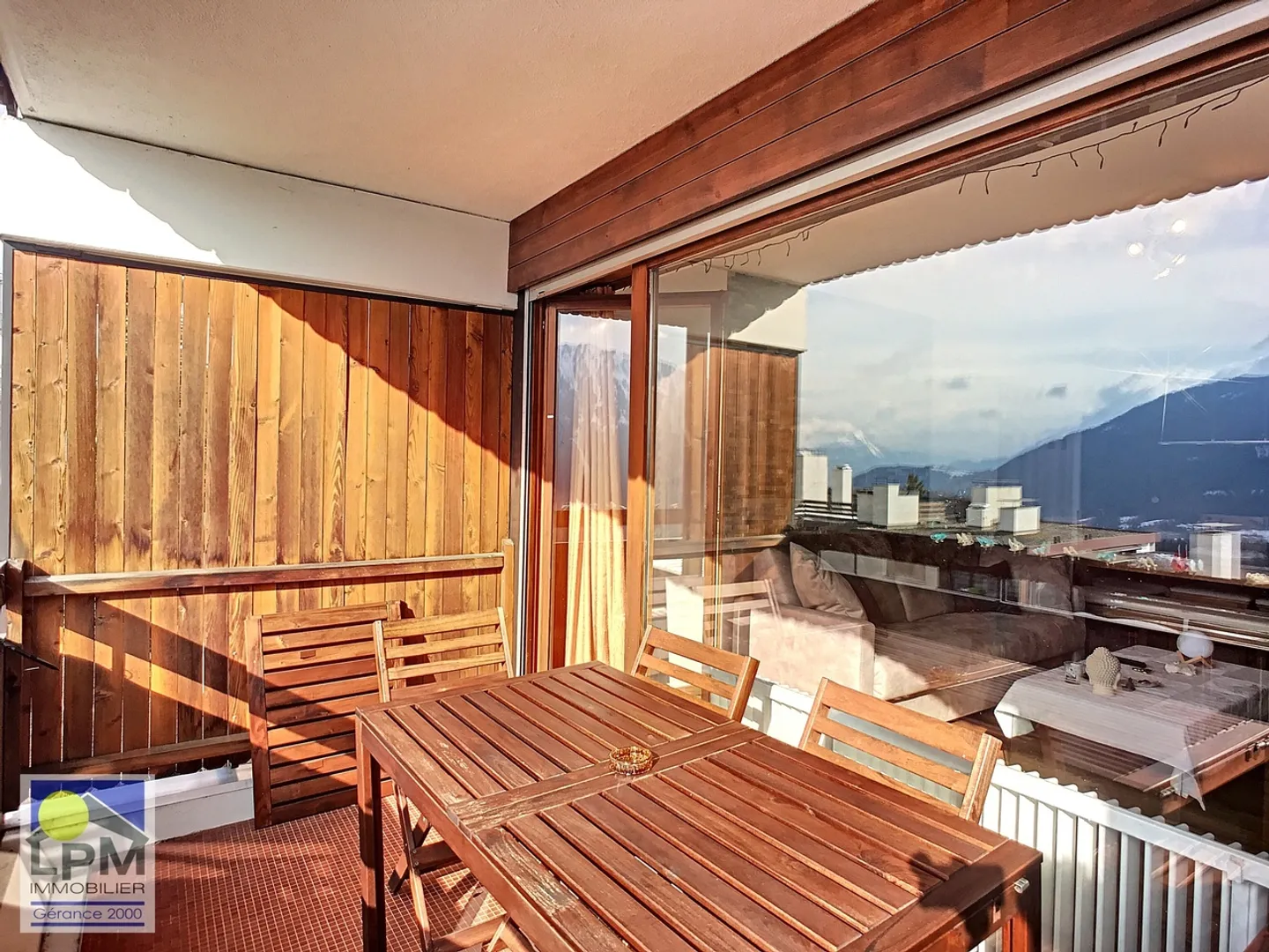 Renovated apartment with unobstructed view of the Alps, south facing - Photo 2 of 7