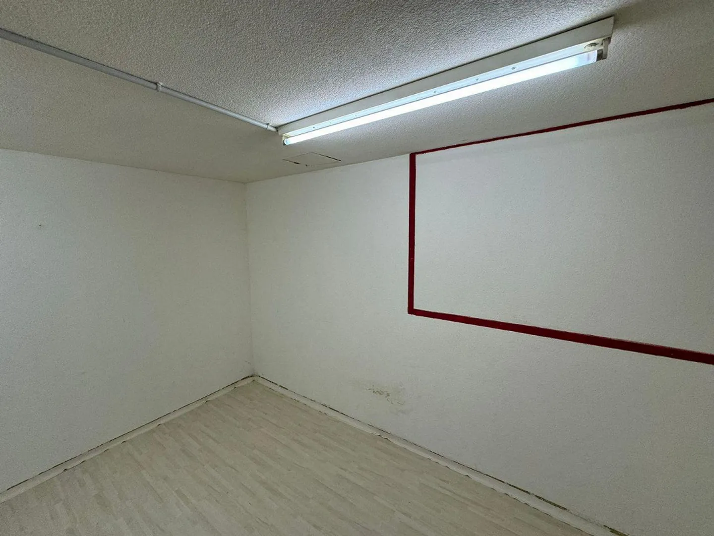 Espace commercial spacieux à louer à Lausen - Photo 6 sur 7