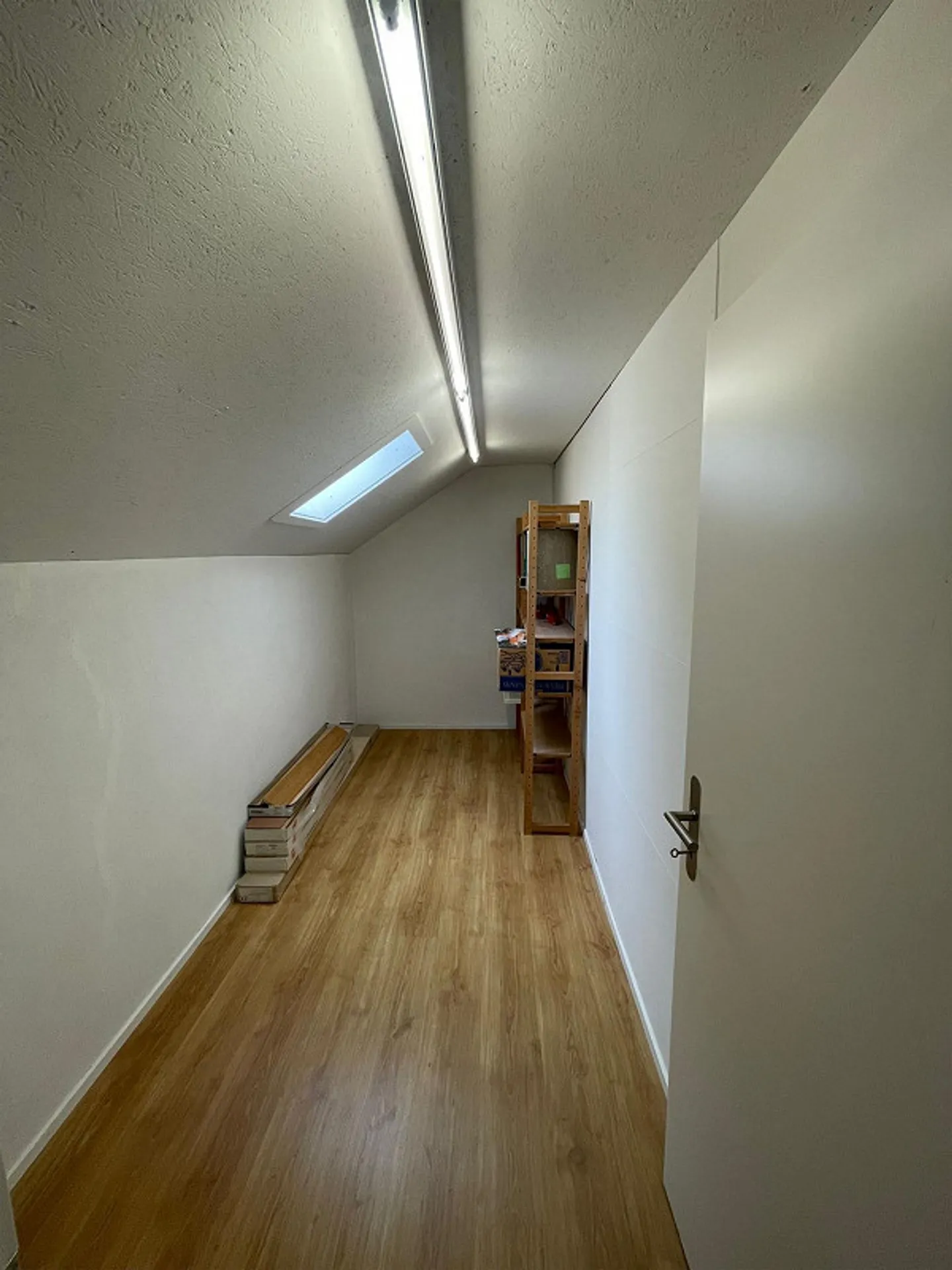 Beautiful 5.5 Maisonette Apartment for Rent in Suhr - Photo 8 of 12