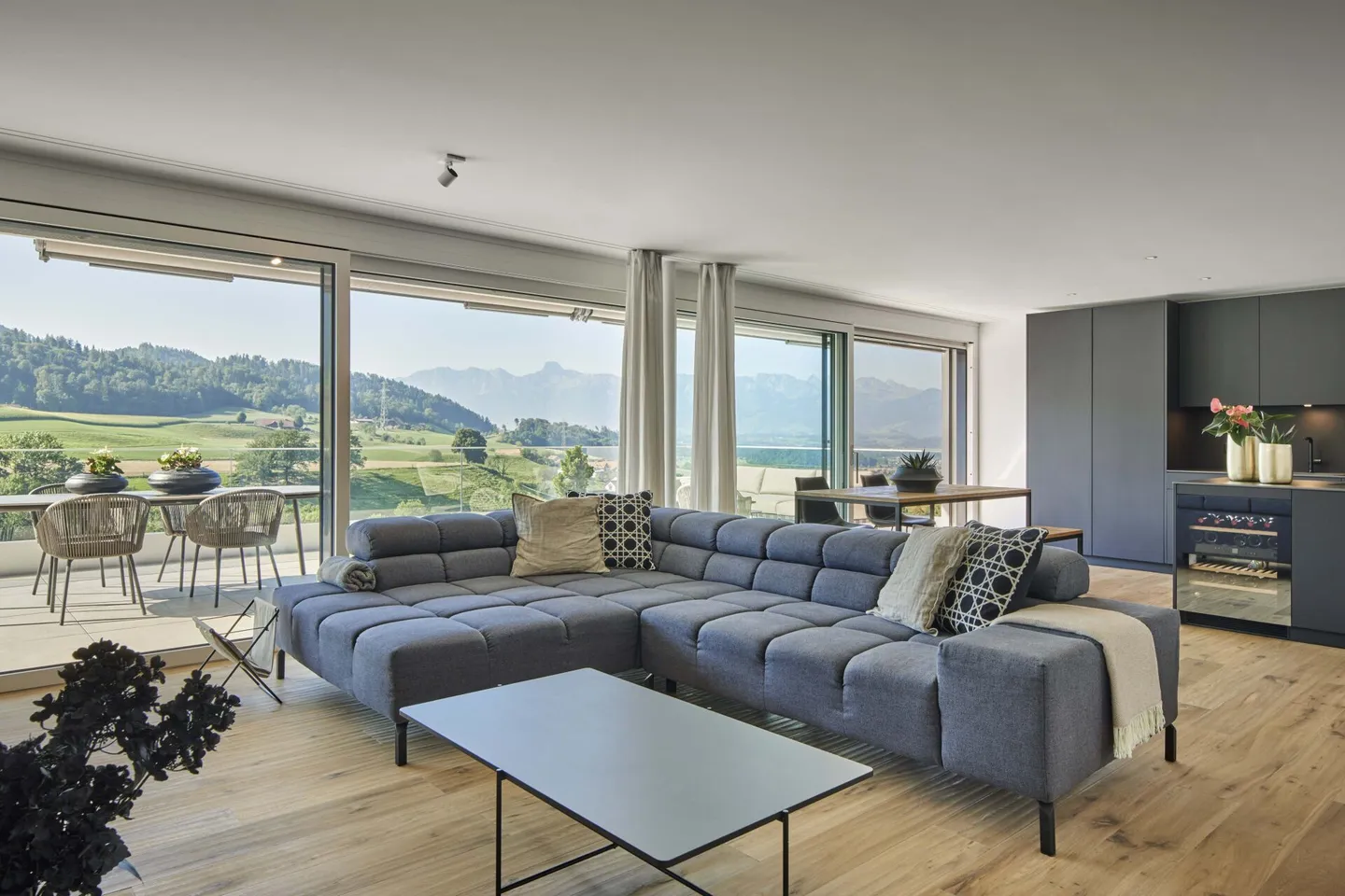 THE VIEW - AIRY TERRACE APARTMENT WITH MOUNTAIN PANORAMA - Photo 3 of 14
