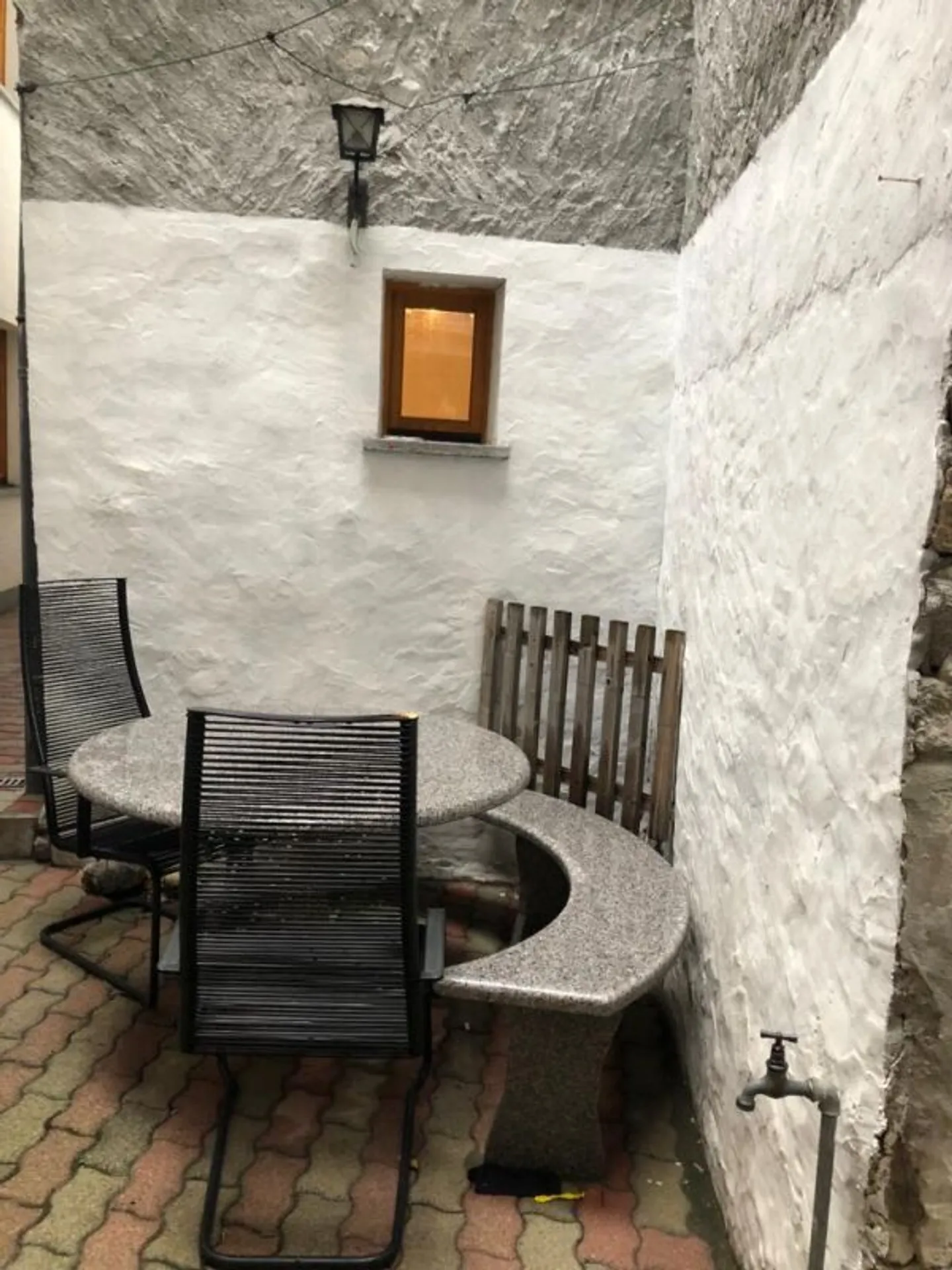 Mehrfamilienhaus mit zwei Wohnungen, ein Duplex und eigenständigem Häuschen - Foto 11 von 13