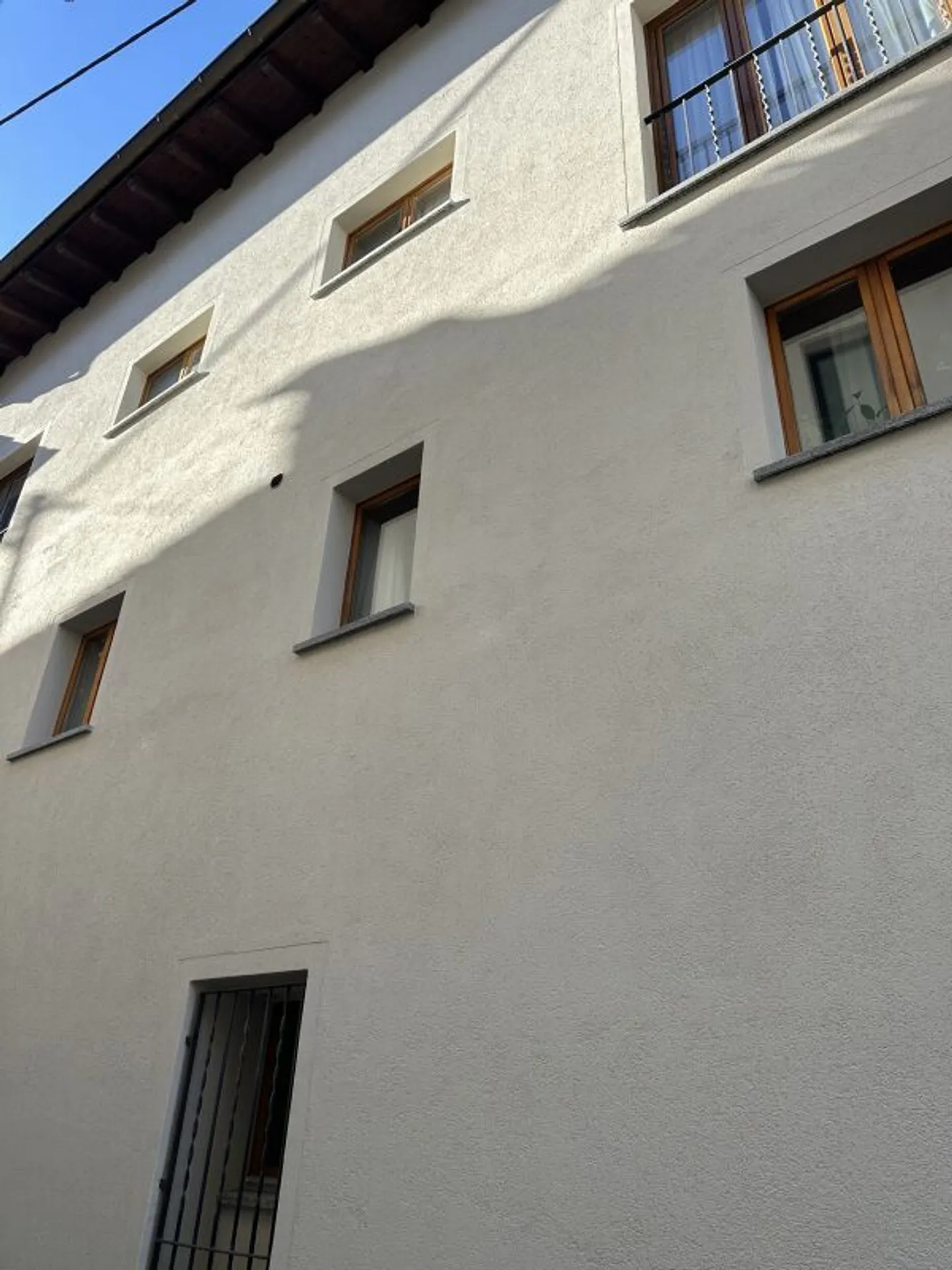 Mehrfamilienhaus mit zwei Wohnungen, ein Duplex und eigenständigem Häuschen - Foto 13 von 13