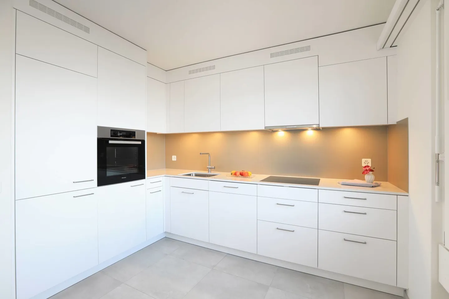 Moderno appartamento di 5 stanze con area giardino - Foto 1 di 10
