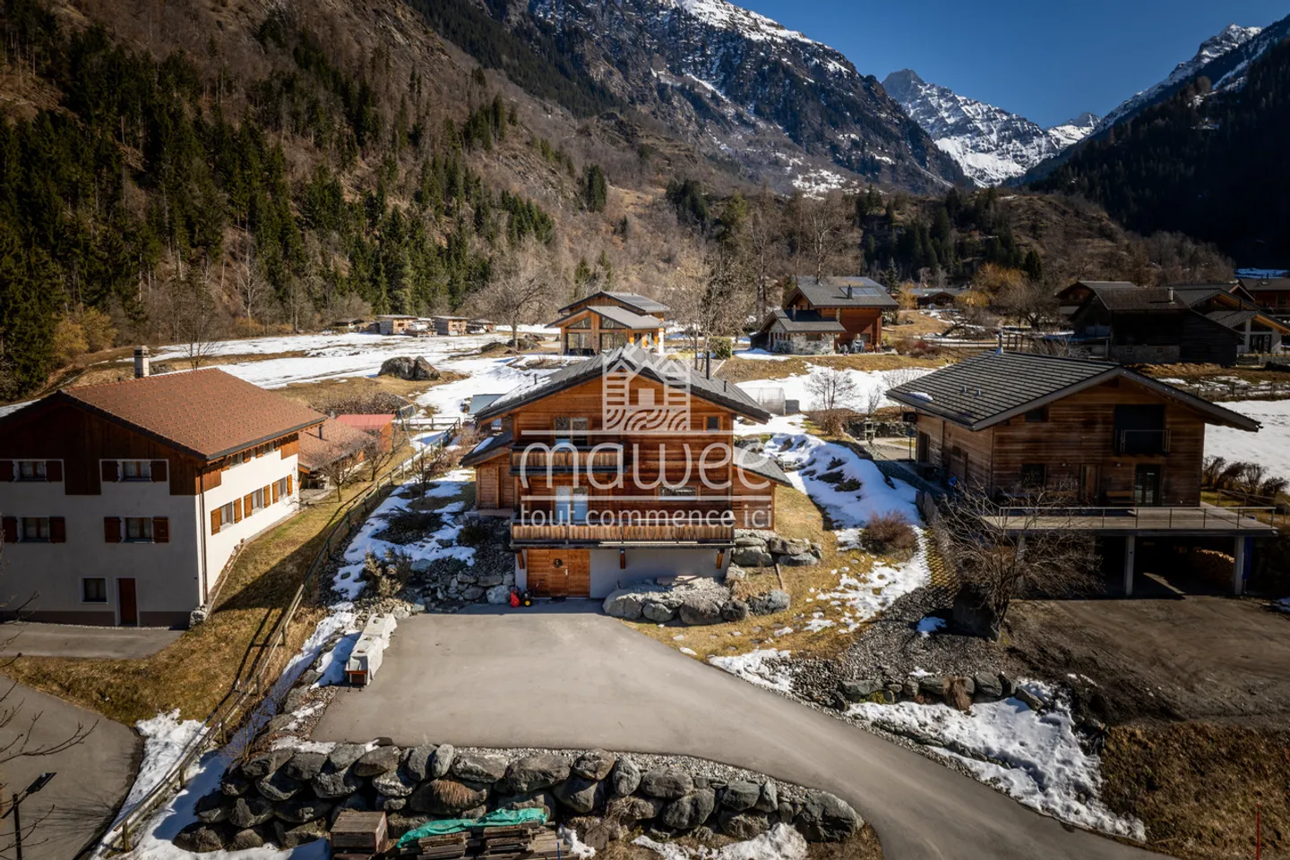 The charm of Val de Bagnes in a cocoon of tranquility and nature - Photo 1 of 13