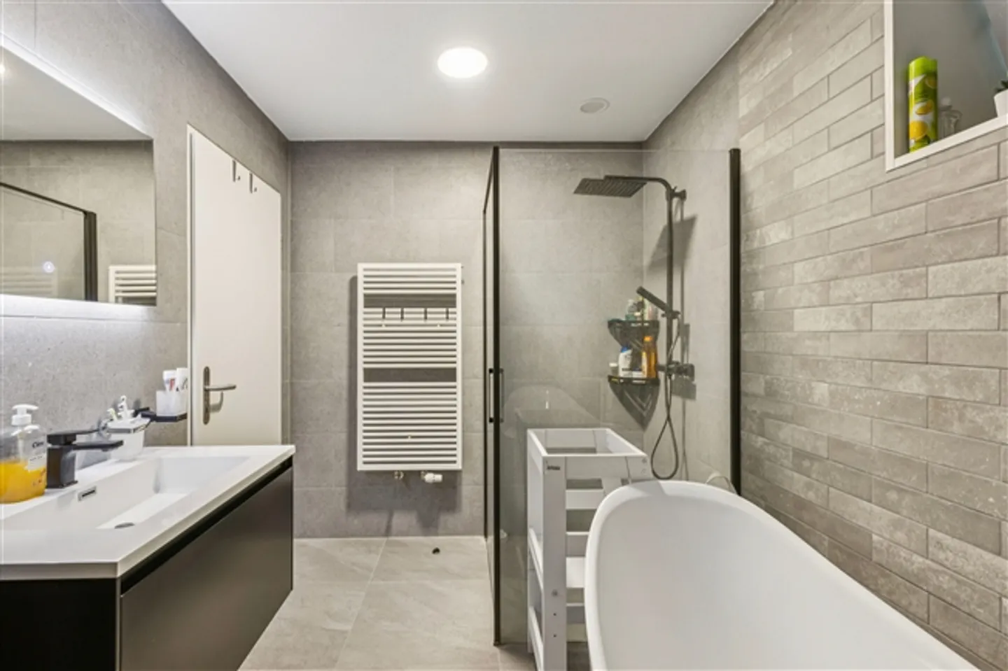 Appartamento giardino moderno 3.5 locali - Elegante, ristrutturato e Minergie-efficiente - Foto 9 di 13