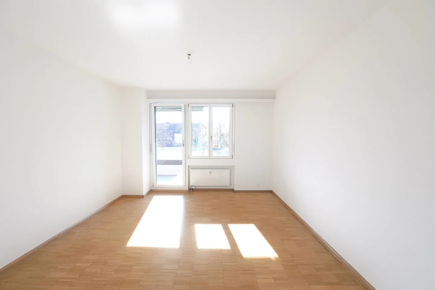 Moderno appartamento di 5 stanze con area giardino - Foto 6 di 10
