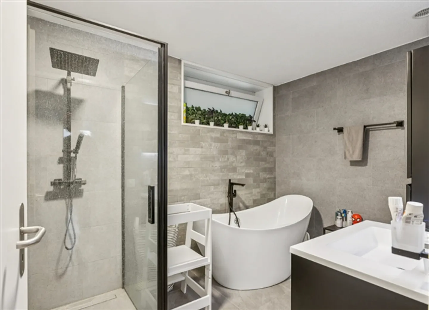 Appartamento giardino moderno 3.5 locali - Elegante, ristrutturato e Minergie-efficiente - Foto 10 di 13