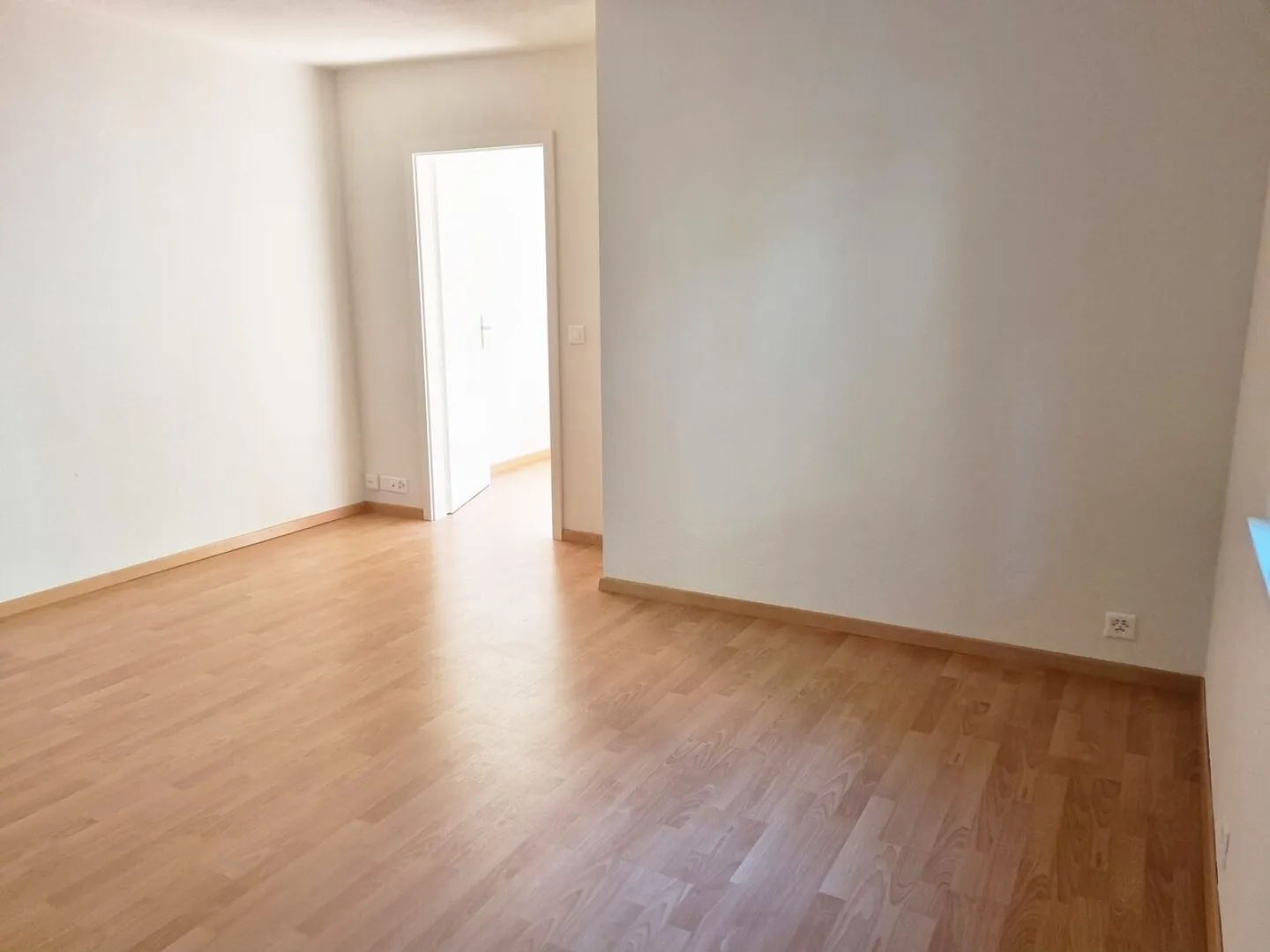 Appartement rénové dans un quartier calme - Photo 10 sur 13