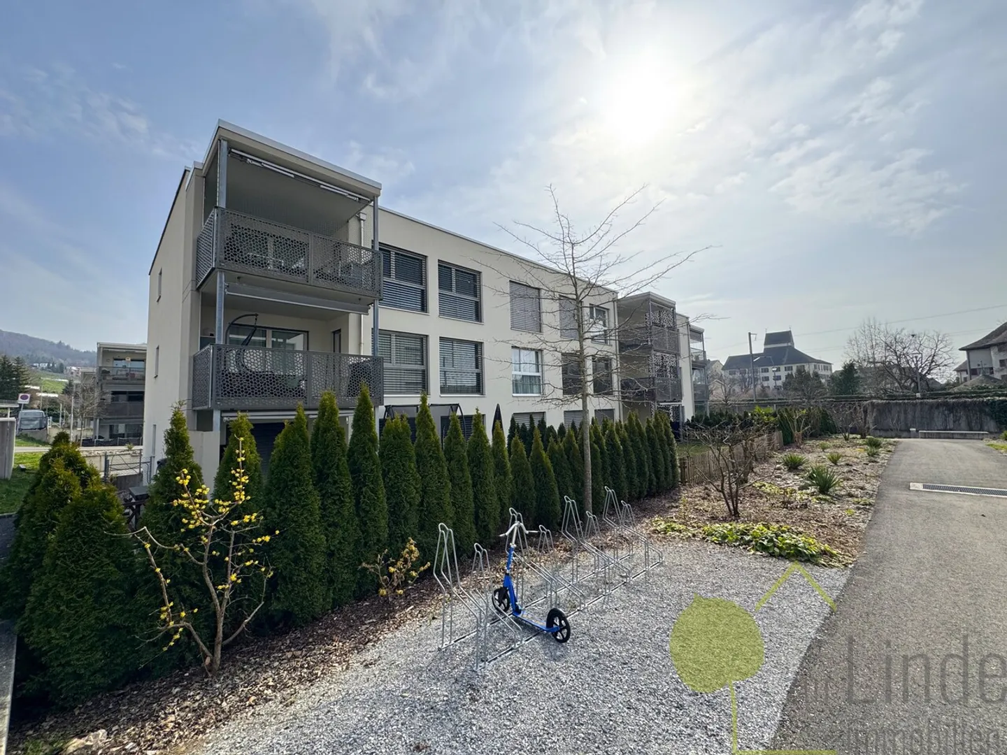 Vie moderne près de la gare de Klingnau - Photo 9 sur 12