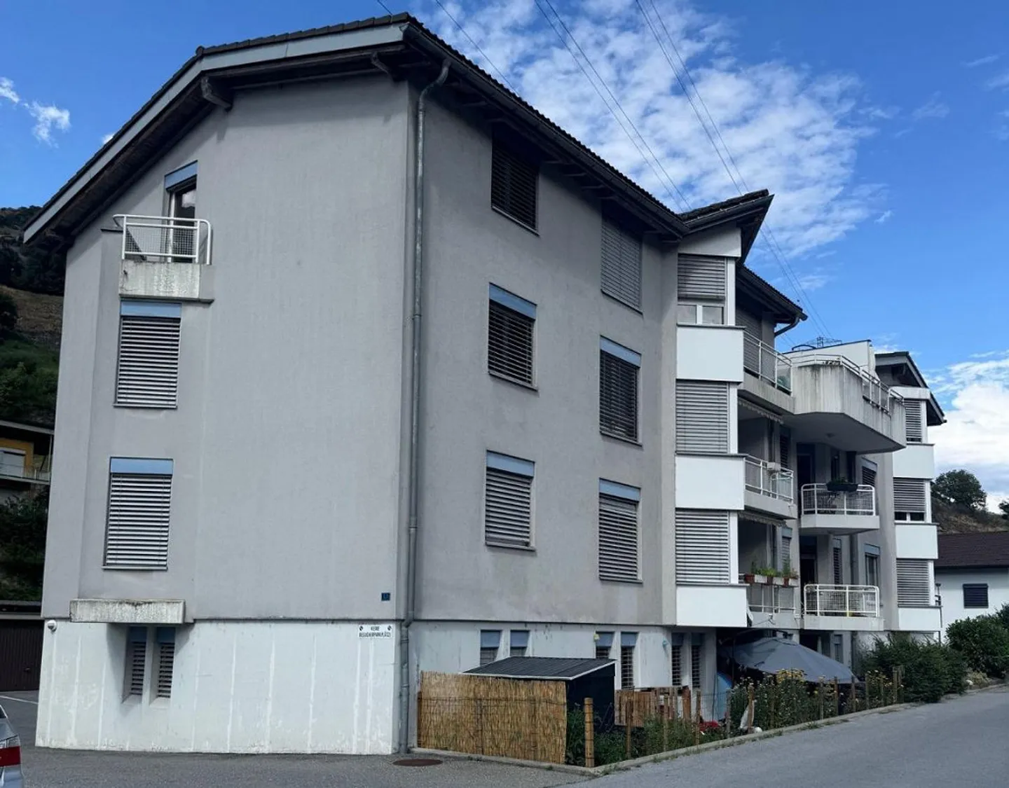 Gemütliche 4.5-Zimmer-Wohnung im  attraktiven Villenquartier von Raron - Foto 1 von 13