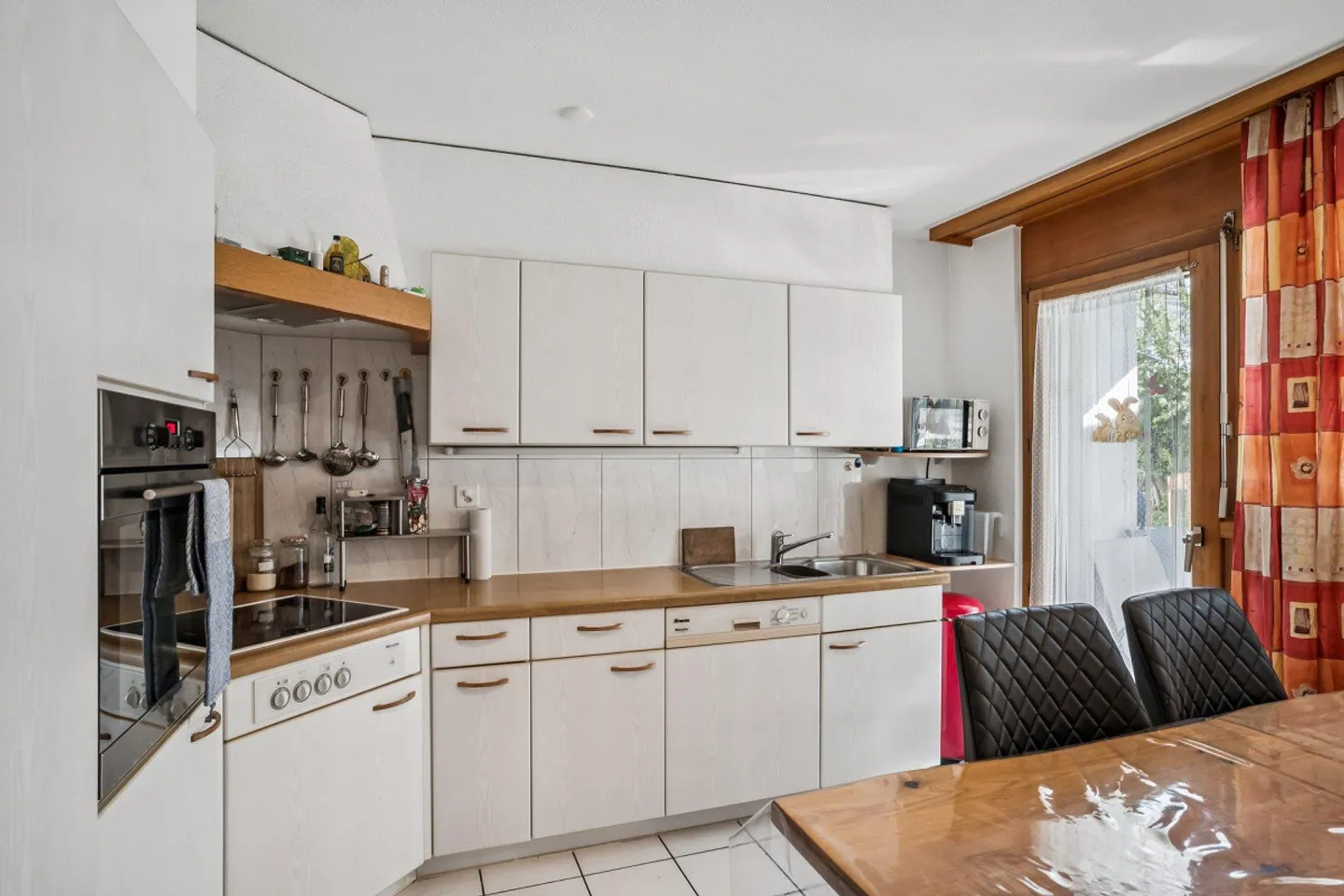 Gemütliche 4.5-Zimmer-Wohnung im  attraktiven Villenquartier von Raron - Foto 5 von 13