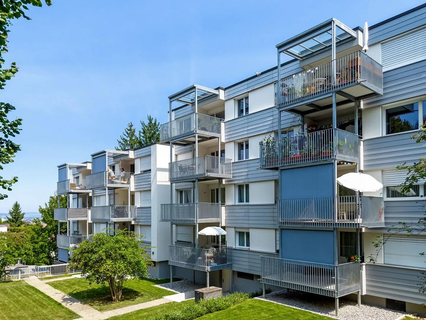 Appartement 4 pièces au calme avec grand balcon - Photo 1 sur 7