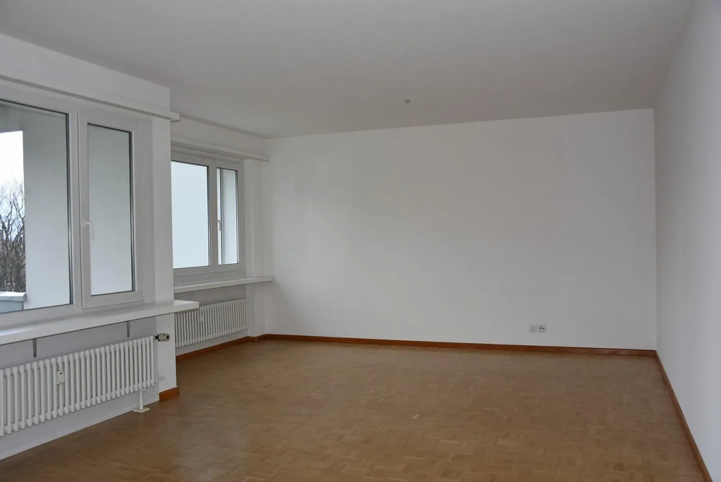 Appartement 4 pièces au calme avec grand balcon - Photo 4 sur 7