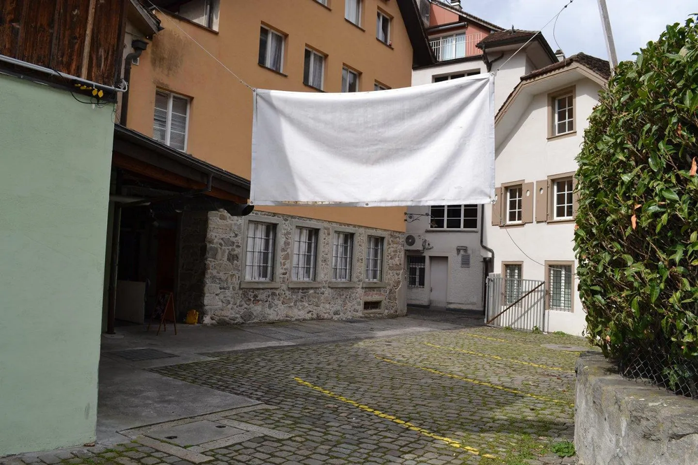 Parcheggio in affitto nel centro di Altdorf - Foto 2 di 3