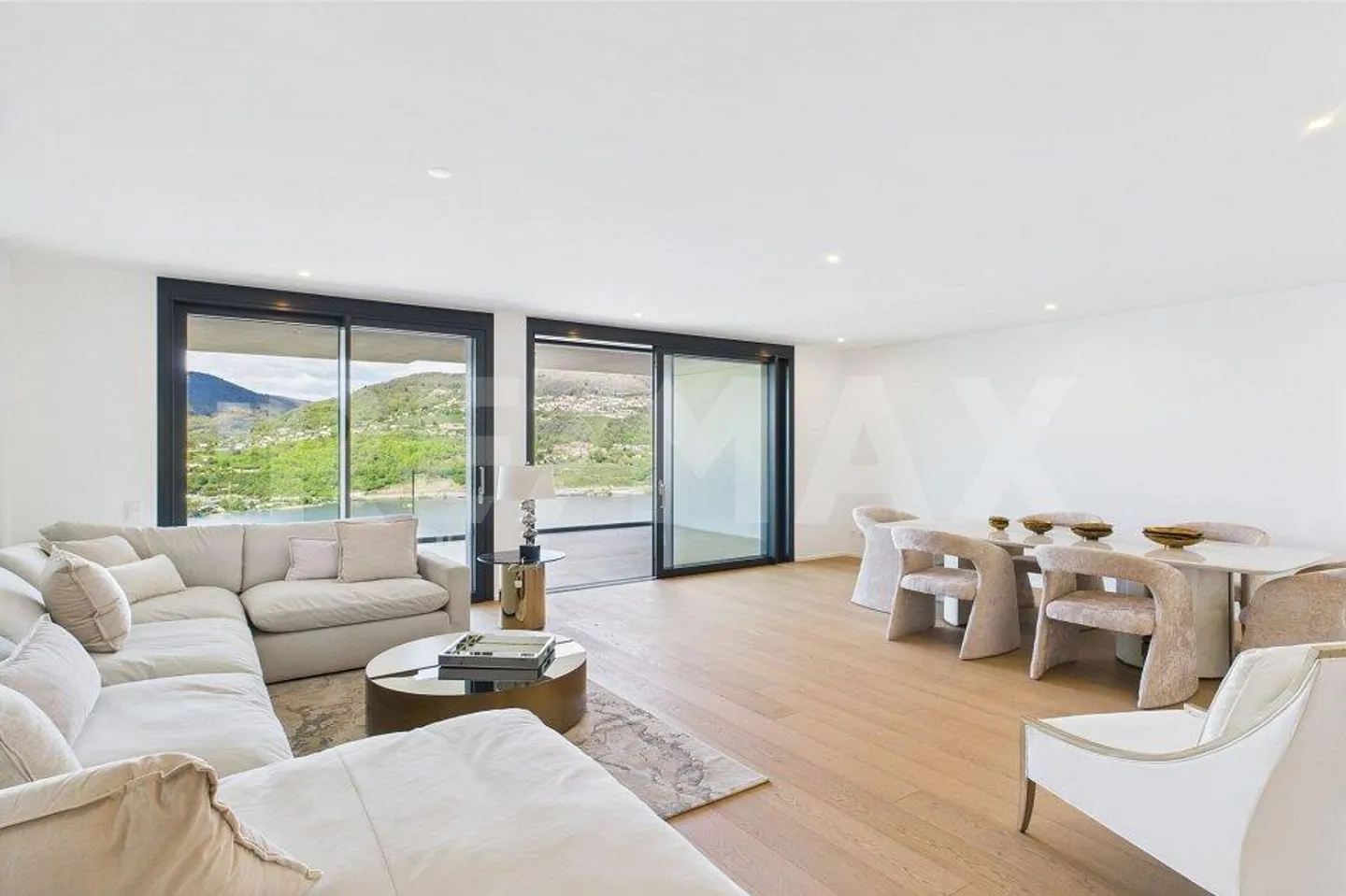 Exklusive T-Lake Residenz - Panoramablick auf den Luganersee - Foto 12 von 13