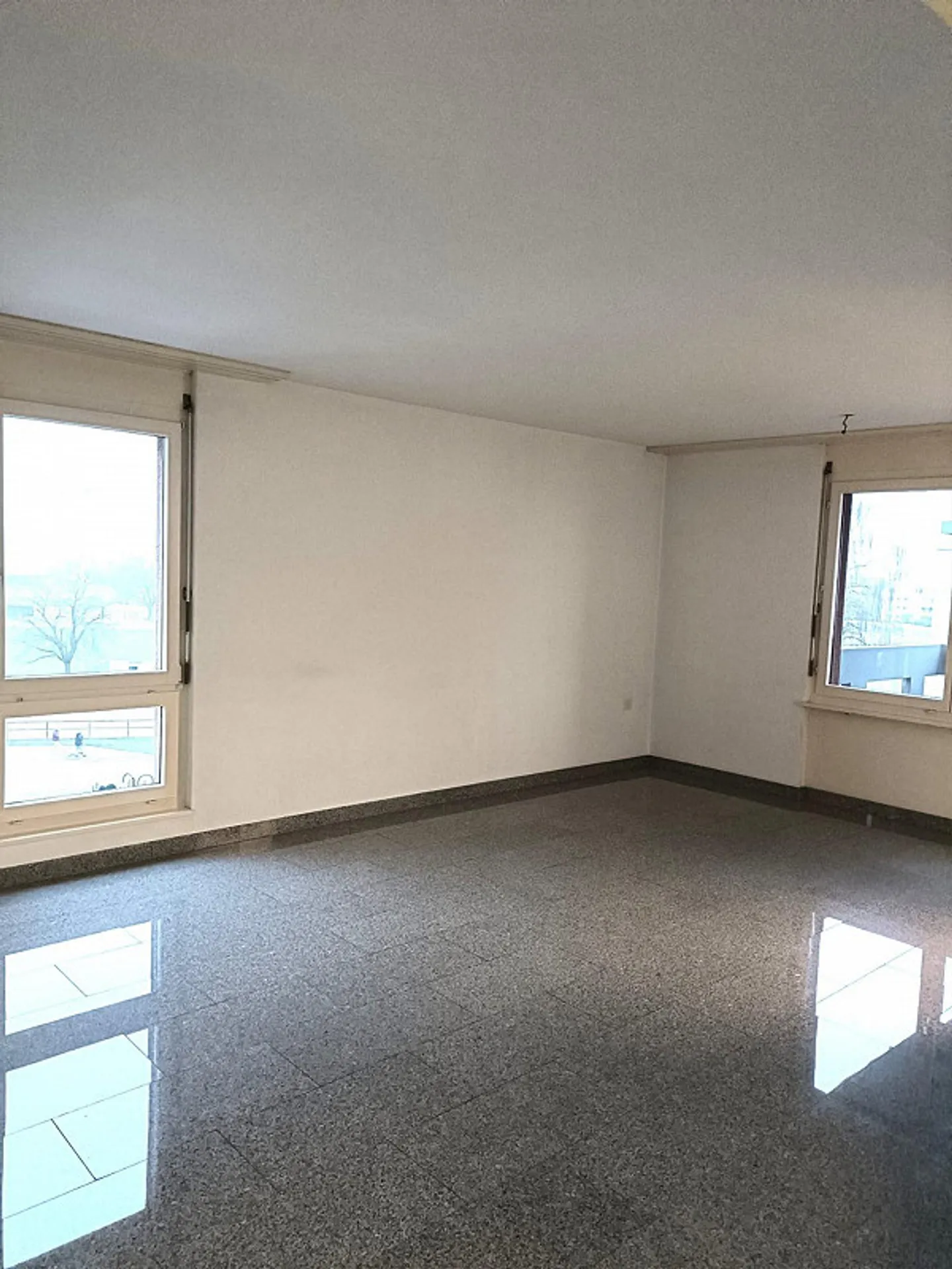 Appartamento moderno 2,5 locali - 135 - Foto 2 di 7