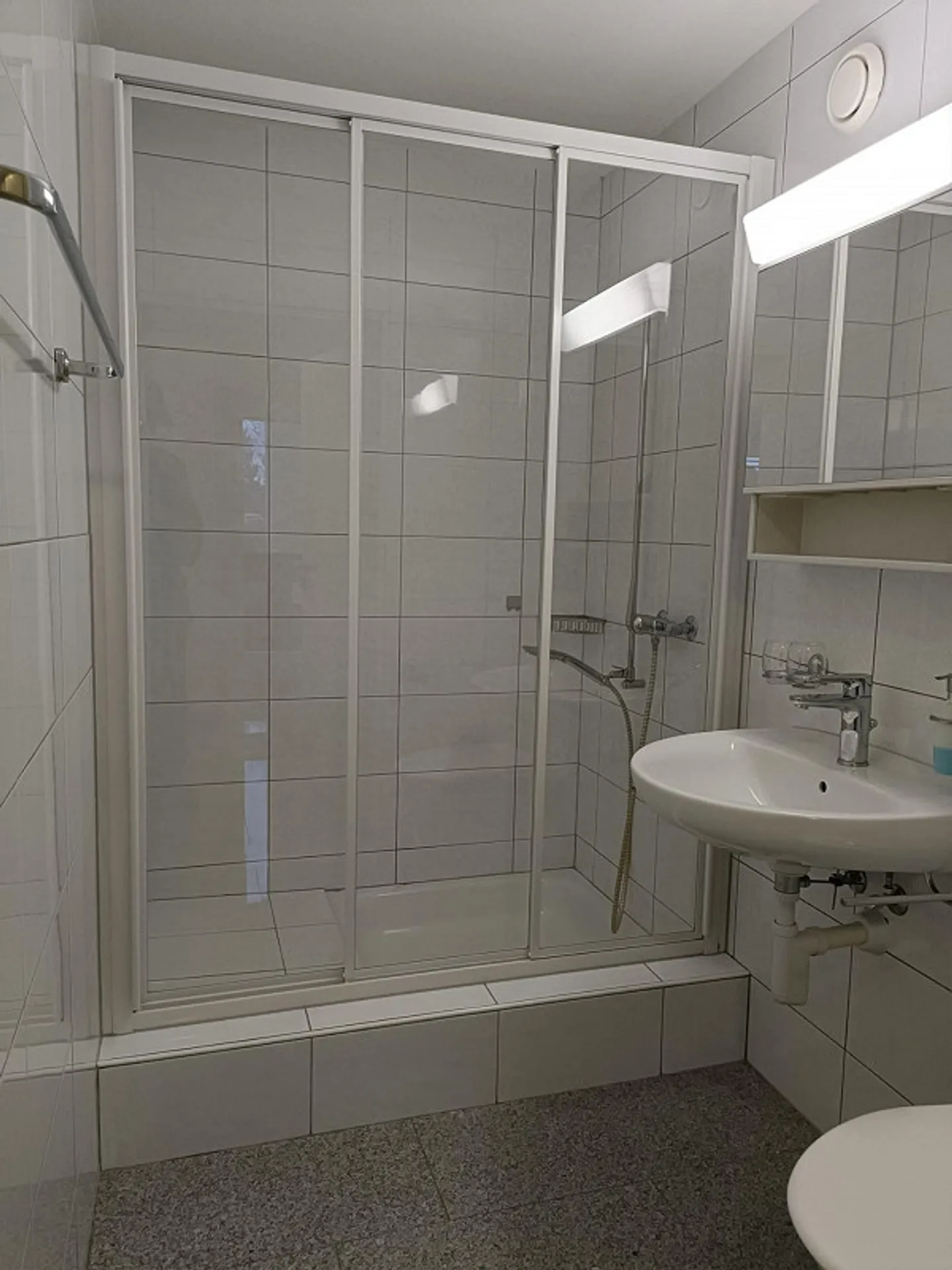 Appartamento moderno 2,5 locali - 135 - Foto 6 di 7