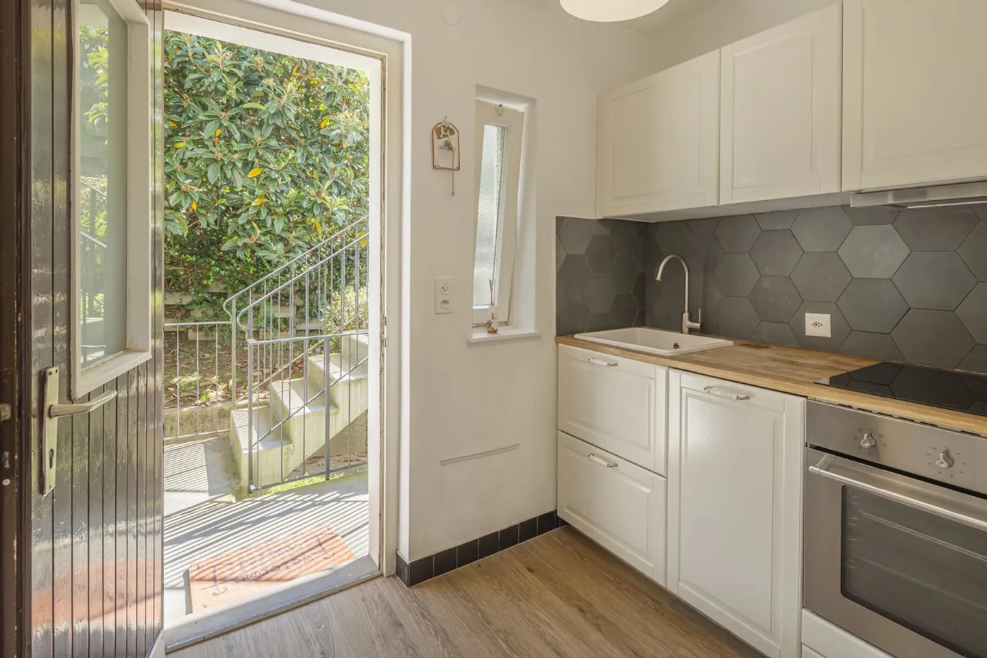 Charme Méditerranéen et Vue Époustouflante - Photo 3 sur 6