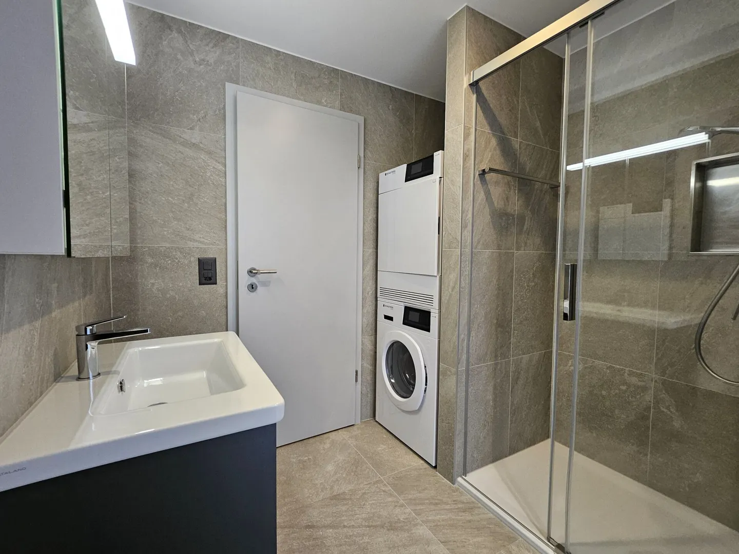 Apartment with 4.5 rooms on the 5th floor - Photo 12 of 19