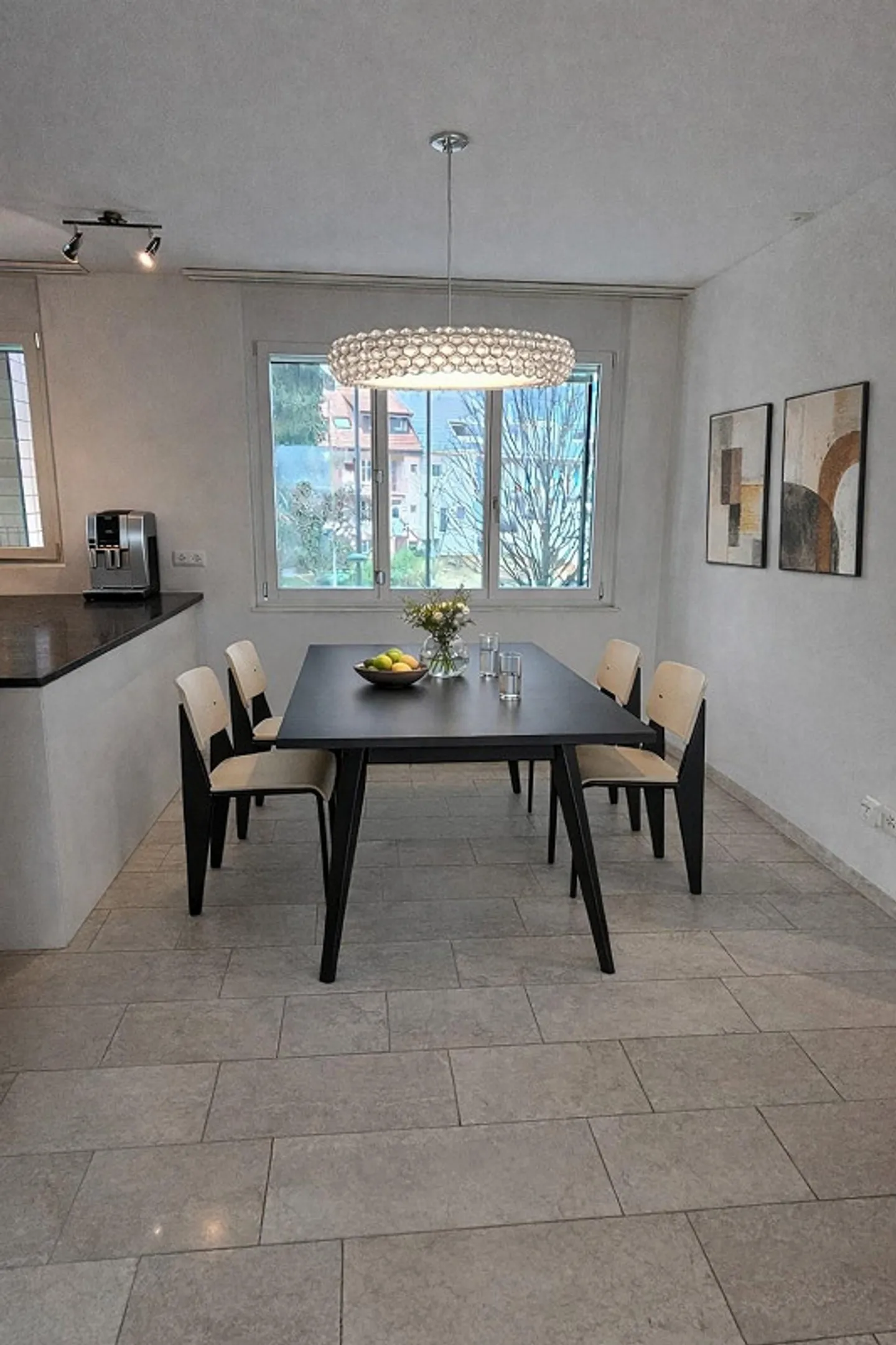 Appartement de 4,5 pièces Bornblick avec balcon et place de parking souterrain - Photo 5 sur 12