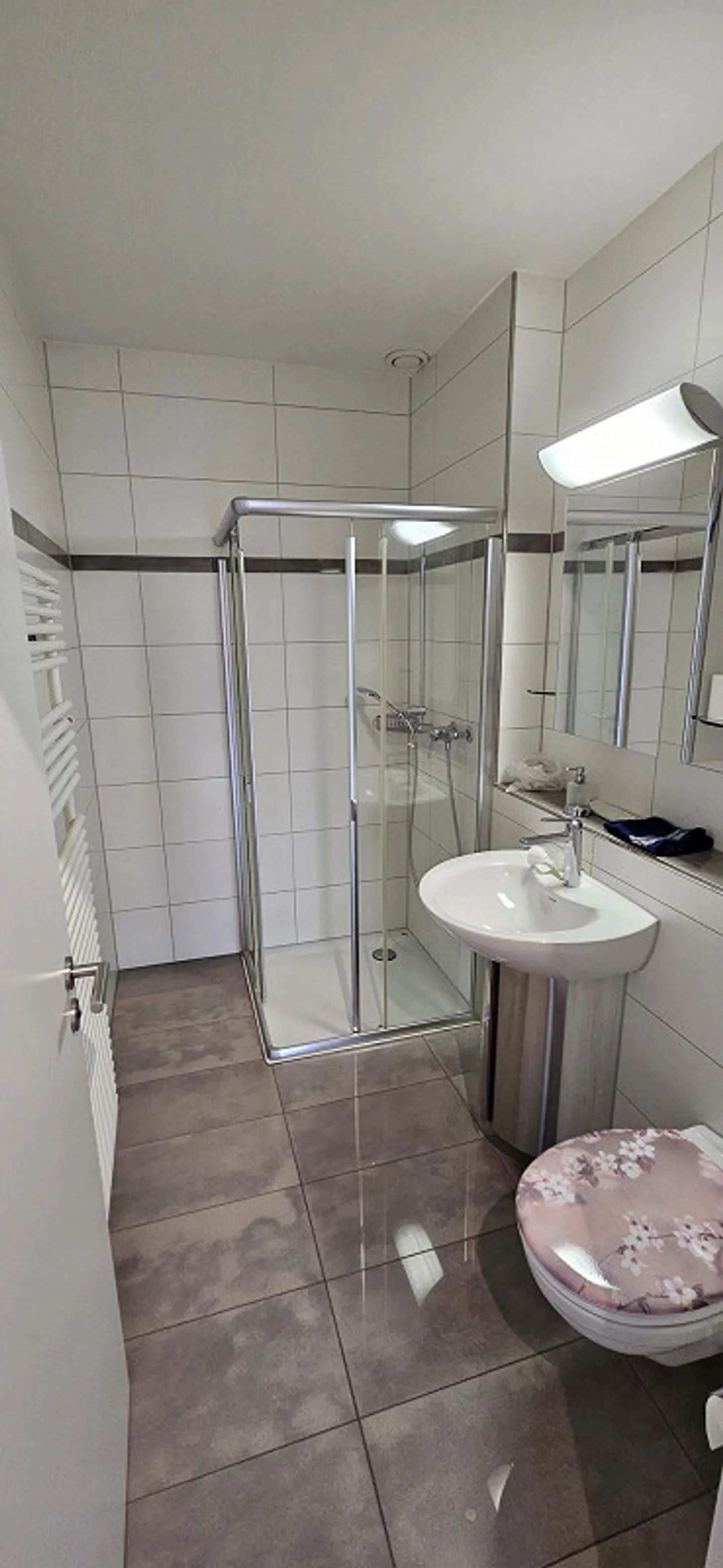 Appartement de 4,5 pièces Bornblick avec balcon et place de parking souterrain - Photo 9 sur 12