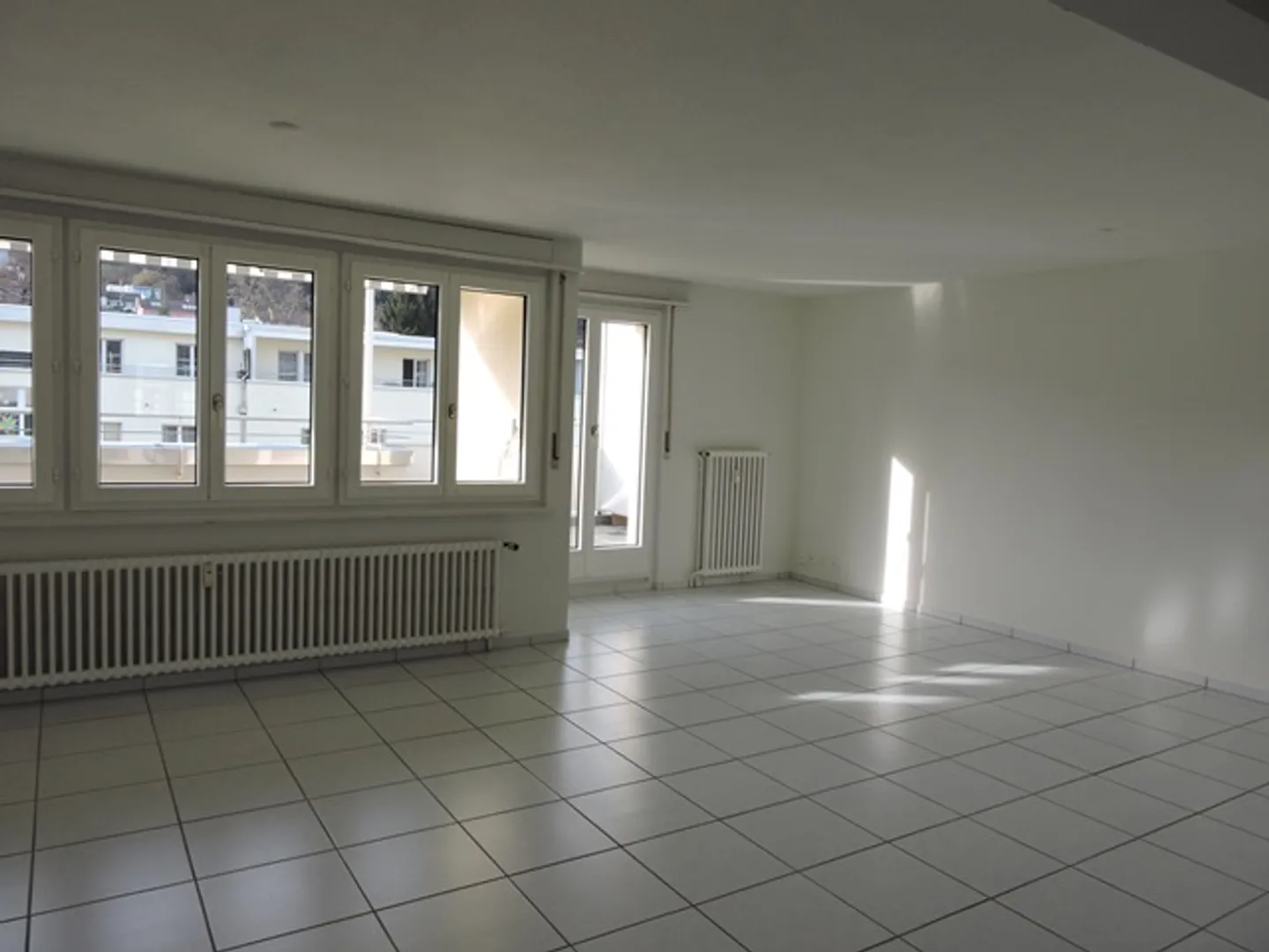 Appartement en attique avec vue sur le lac - Photo 4 sur 8