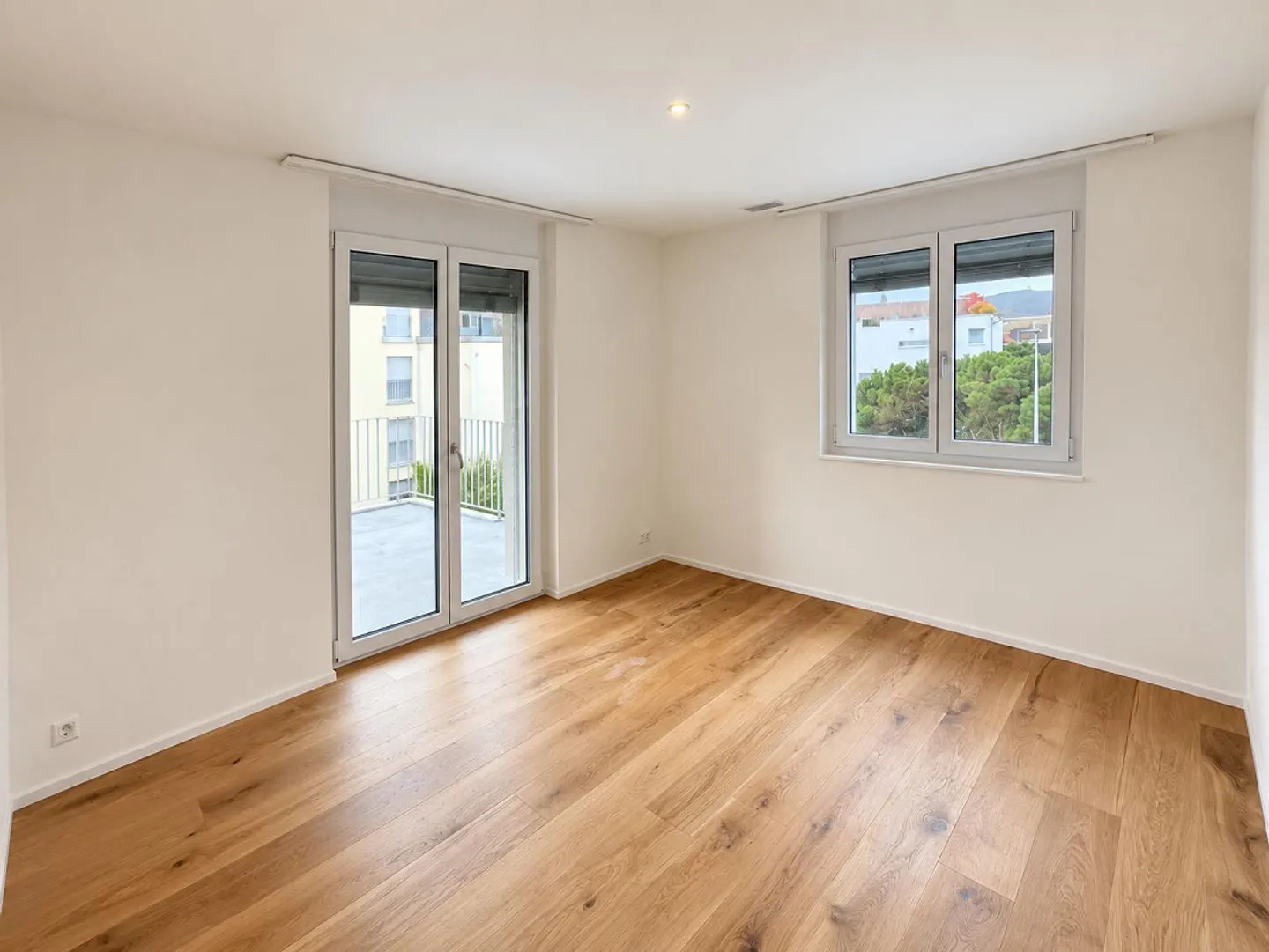 Appartement de jardin spacieux de 4,5 pièces - Photo 2 sur 7