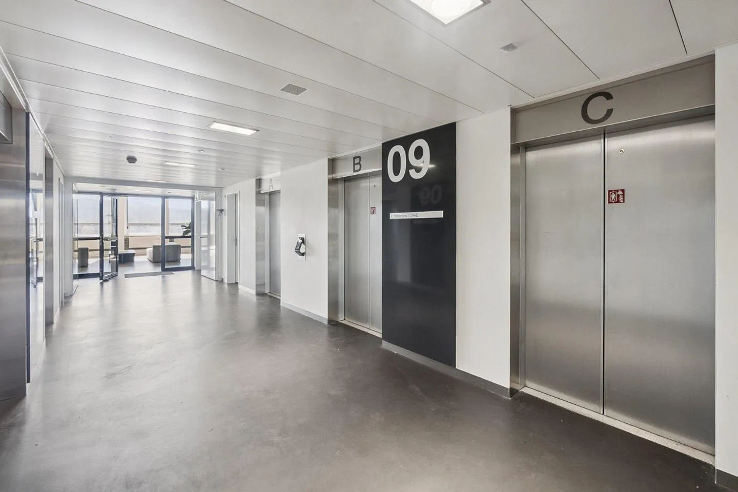 Wintower - Working Above the Rooftops of Winterthur! - Photo 3 of 13