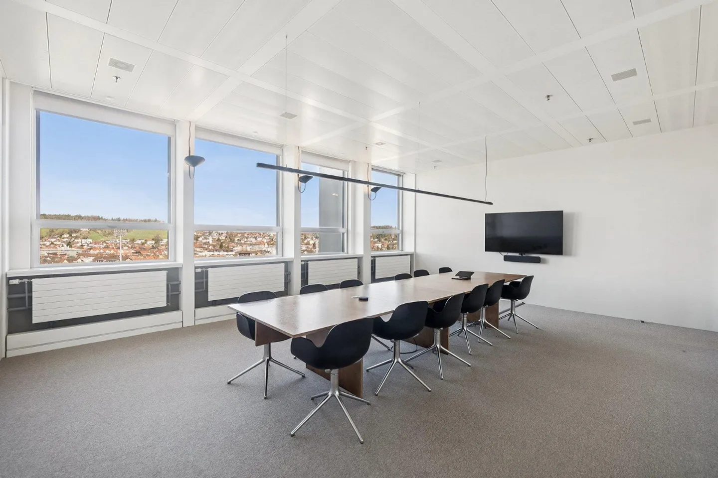 Wintower - Working Above the Rooftops of Winterthur! - Photo 8 of 13