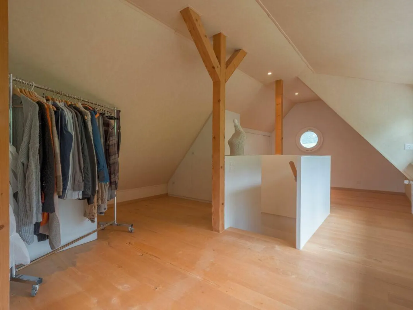 Casa di campagna di alta qualità con piscina e 3 posti auto da 7,5 stanze - Foto 8 di 12