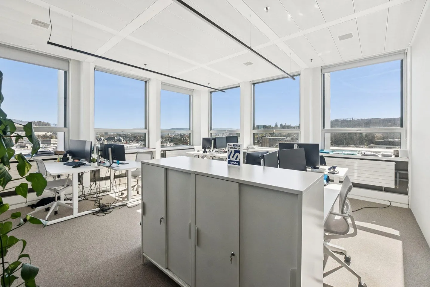 Wintower - Working Above the Rooftops of Winterthur! - Photo 10 of 13