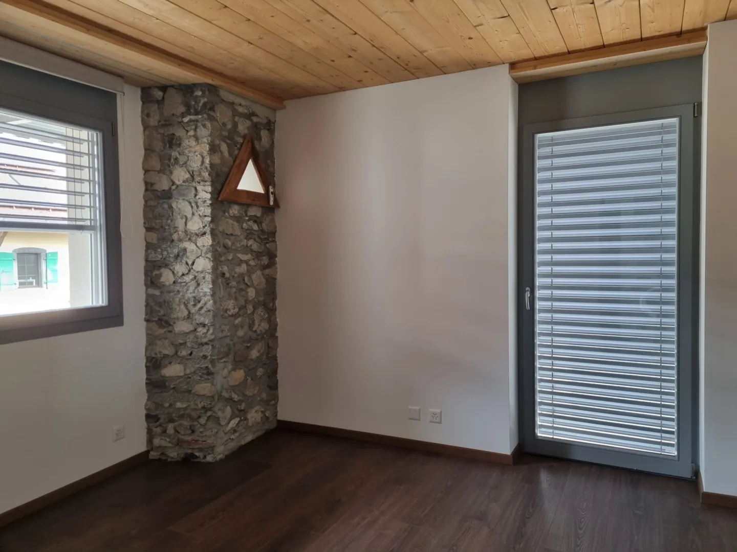 Luxuriöse 3,5-Zimmer-Wohnung im 1. Stock - Foto 4 von 11