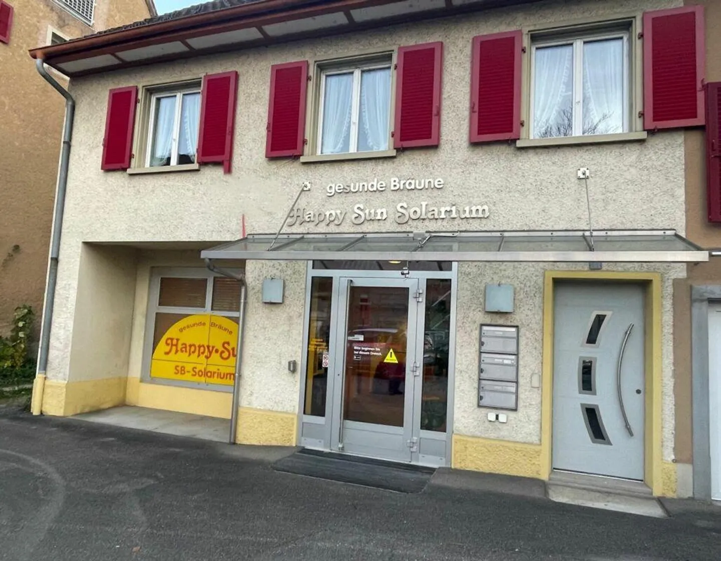 Propriété polyvalente dans un emplacement central - Vivre et travailler... - Photo 1 sur 11